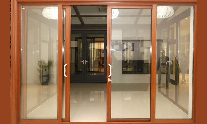 Có nên dùng cửa kính khung nhôm không?