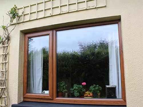 Cửa sổ nhôm kính màu gỗ